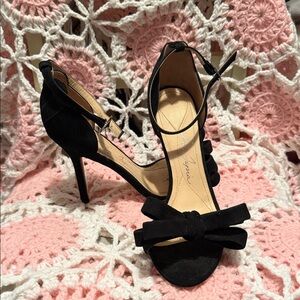 Women's Black Bow Ankle-Strap Heels - Brand Unspecified